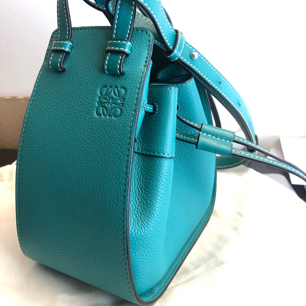 LOEWE mini hammock drawstring bag - emerald green